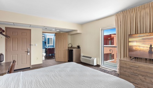 Economy Room, 1 Queen Bed