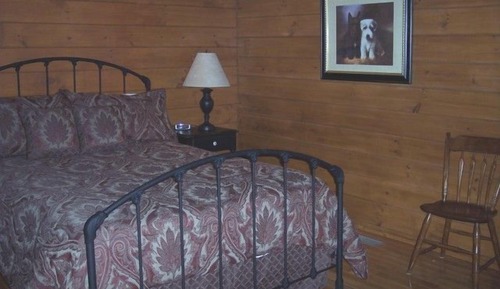 Cabin, 1 King Bed (315: Creek Song)