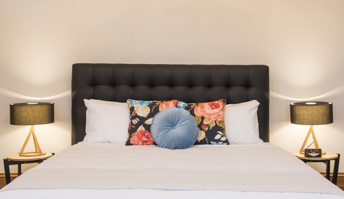 Suite 1 - Superior Deluxe King Suite