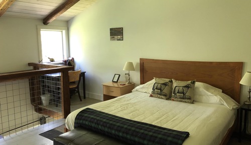 Room, Private Bathroom (Sheep Barn 2)