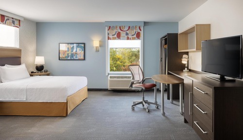 Studio, 1 Queen Bed, Accessible, Bathtub (Mobility & Hearing)