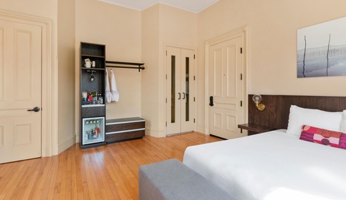 Signature Room, 1 Queen Bed