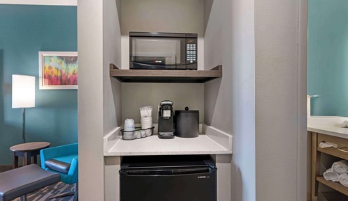 Suite, 1 King Bed, Accessible, Refrigerator & Microwave