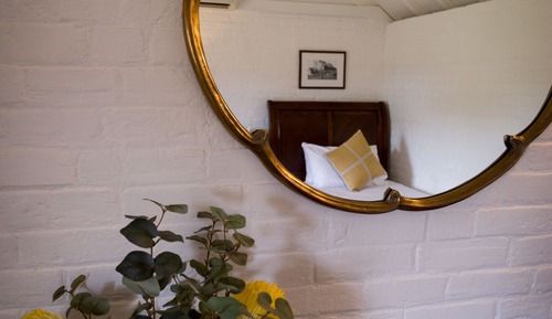 The Barracks, Hover suite