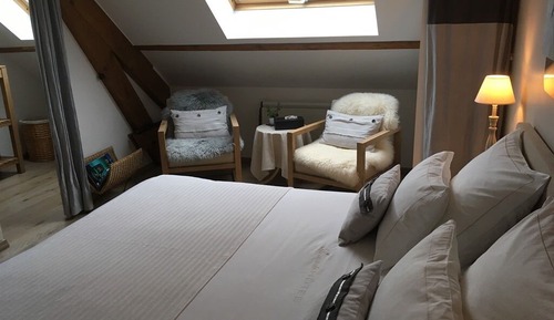 Comfort Double or Twin Room, Private Bathroom (Joli Coeur)