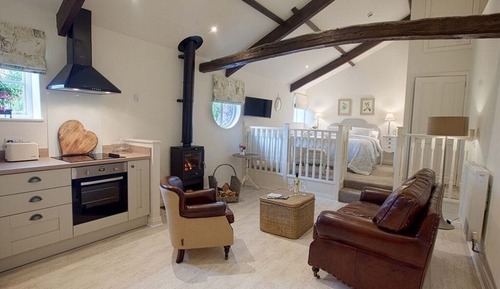 Luxury Apartment, Ensuite, Garden View