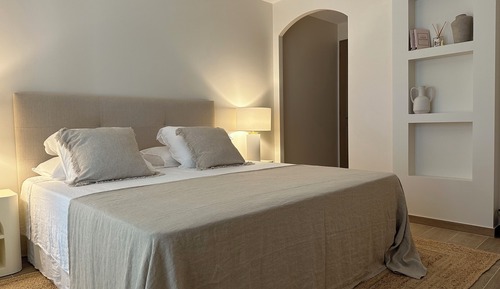 Superior double room with balcony and sea view