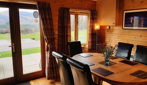 Chalet, 4 Bedrooms (Tay - up to 1 dog allowed)