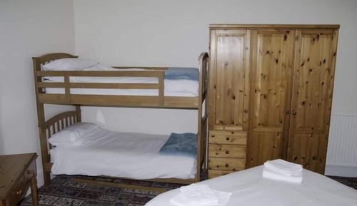 Family Room, Ensuite (2 + 2)