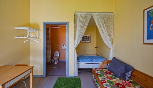 Family Room, Private Bathroom