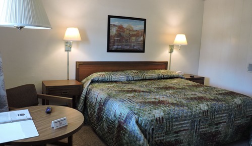 Standard Room, 1 King Bed