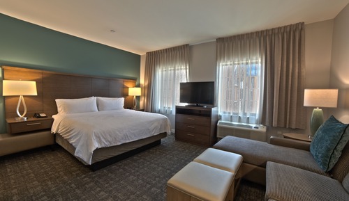 Studio Suite, 1 King Bed, Accessible, Kitchen (Roll-In Shower)