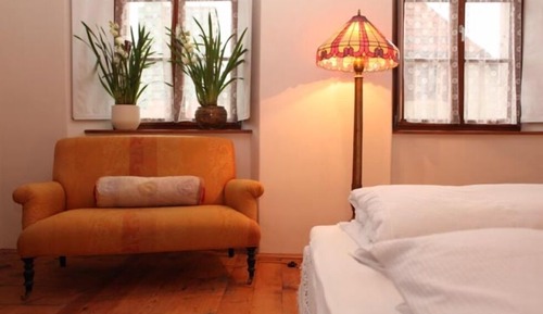 Deluxe Studio