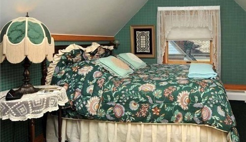 Family Suite, Ensuite, River View (Victorian Loft Suite)