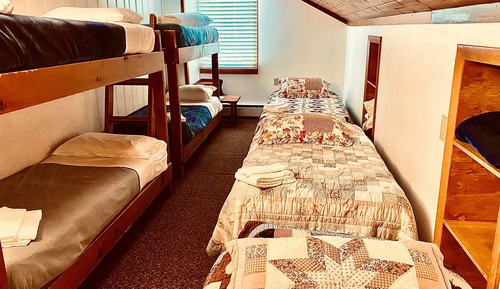 Room for 4 guests - (with 2 extra bunks)