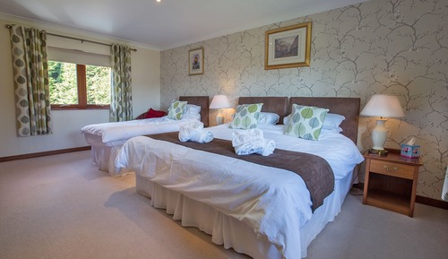 Family Room, Hill View