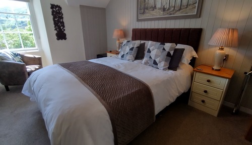 Luxury Double Room, 1 King Bed, Ensuite, Mountain View