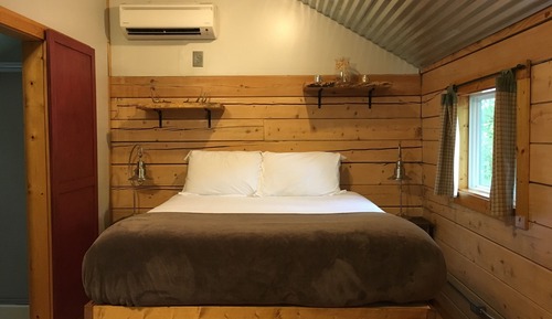 Comfort Cabin, 1 Queen Bed with Sofa bed, Refrigerator & Microwave, Ground Floor