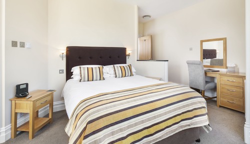 Queen Room ( Room 1 First Floor)