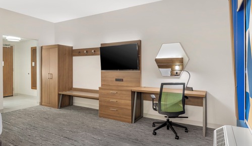 Standard Room, 1 King Bed (Extra Floor Space)