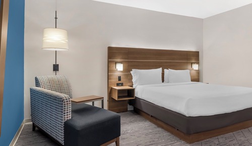Standard Room, 1 King Bed, Accessible (Mobility, Accessible Tub)