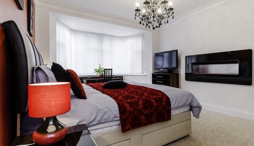 Double Room, Shared Bathroom (Cherry Room)