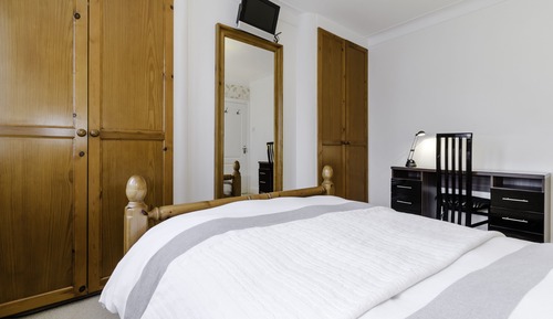 Double Room, Shared Bathroom, Garden View (Mustard)