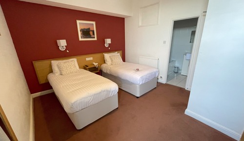 Standard Twin Room, 2 Twin Beds, City View