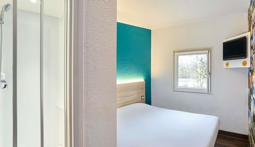 Room, 1 Double Bed, Private Bathroom