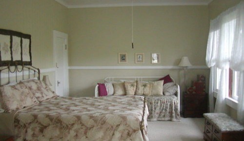 Standard Quadruple Room, Ensuite (Hawaiian Room)
