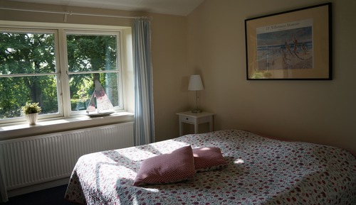 Classic Room, Shared Bathroom