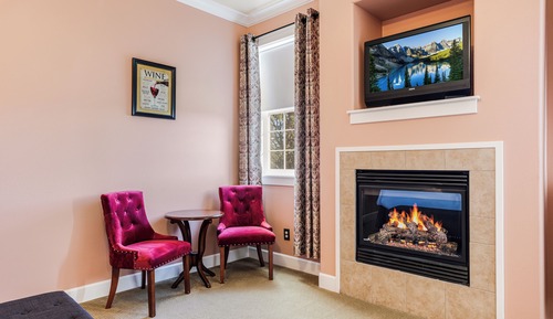 Romantic Room, 1 King Bed, Fireplace, Courtyard View