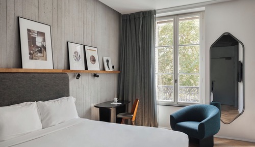 Signature Room