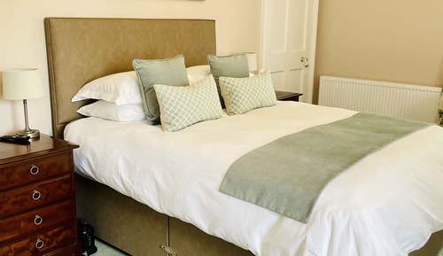 Family Room, Garden View