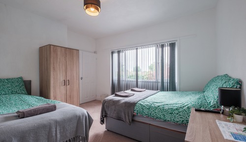 Standard Twin Room, 2 Twin Beds (Shared Bathoom)