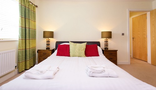 Luxury Apartment, 2 Bedrooms, Accessible, Garden View