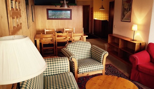 Classic Suite, 1 Bedroom, Kitchen, Valley View (Balcony)