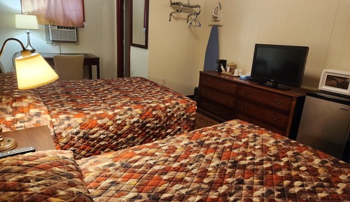 Deluxe Room, 2 Queen Beds, Private Bathroom, Refrigerator & Microwave