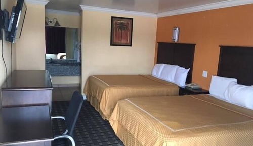 Standard Room, 2 Queen Beds, Non Smoking