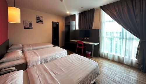 Deluxe Triple Room