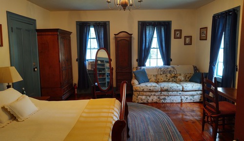Standard Room, 1 Queen Bed, Non Smoking (Parlor Room)
