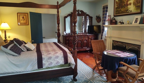 Standard Room, 1 King Bed, Non Smoking (Hearth Room)