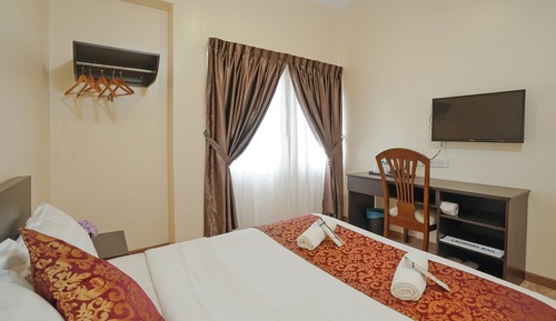 Standard Room, 1 Queen Bed