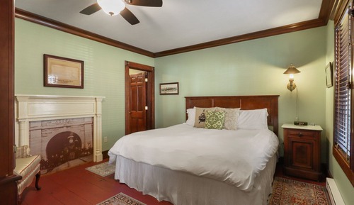 Room, Private Bathroom (Room 2)