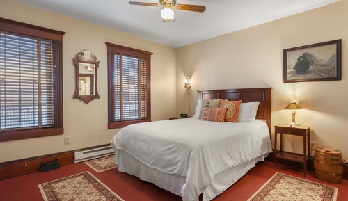 Room, Private Bathroom (Room 1)