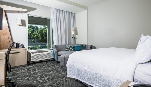 Room, 1 King Bed with Sofa bed, Accessible Bathtub