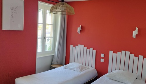 Standard Twin Room, Ensuite, River View (CHAMBRE AVEC LITS JUMEAUX)