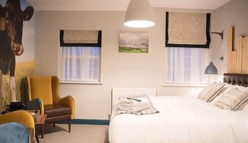 Standard Suite, Ensuite (Downs East)