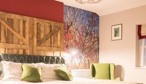 Standard Suite, Ensuite (Marral Woodland)