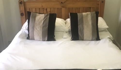 Family Room (Larger)